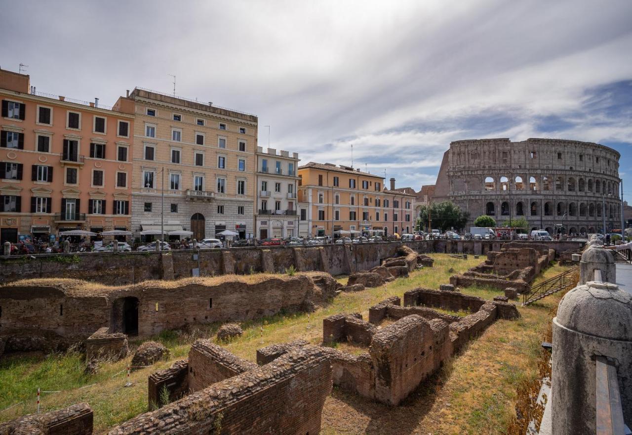 Colosseo Luxe Apartment In The Center Of Roma Exterior foto