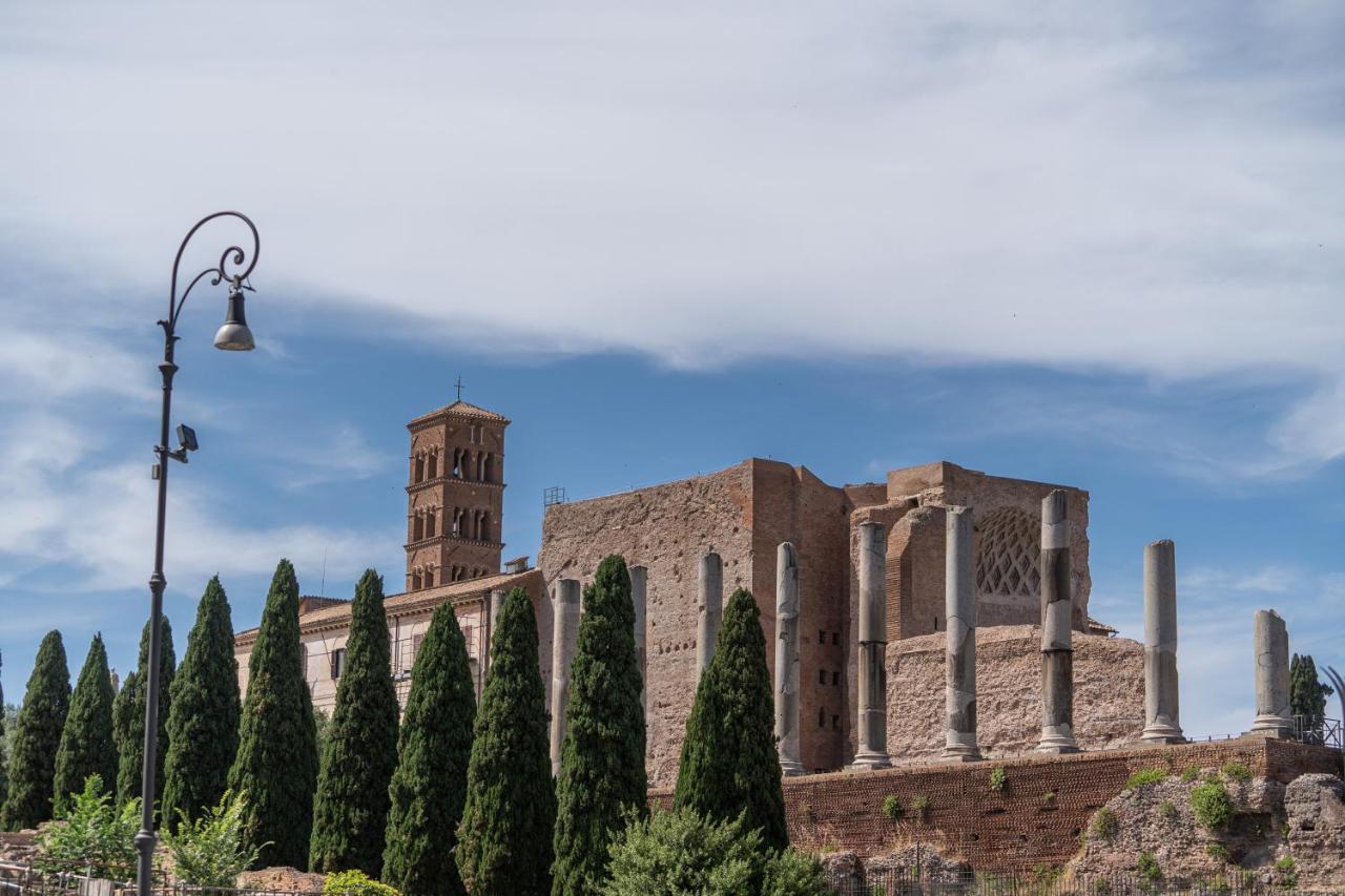 Colosseo Luxe Apartment In The Center Of Roma Exterior foto