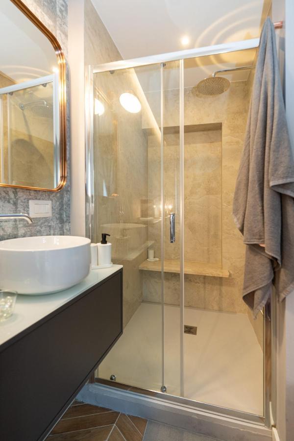 Colosseo Luxe Apartment In The Center Of Roma Exterior foto